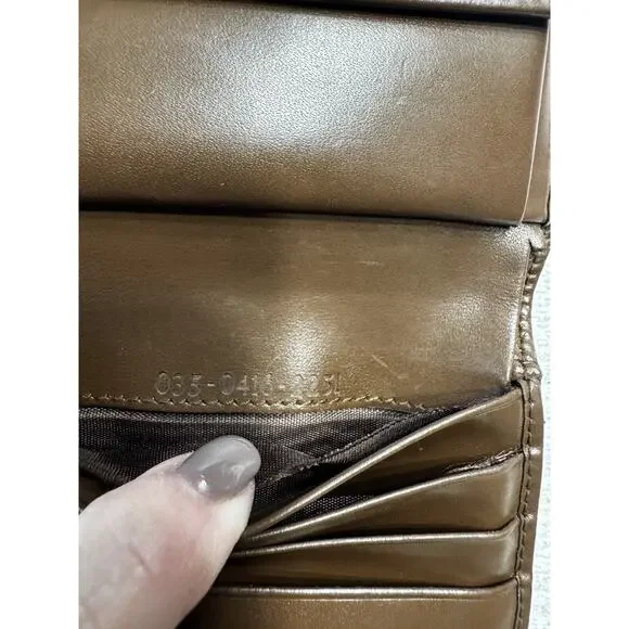 Pre-Love Gucci Bi-Fold Wallet in Classic Beige and Brown GG Canvas and Leather - Picture 5 of 9